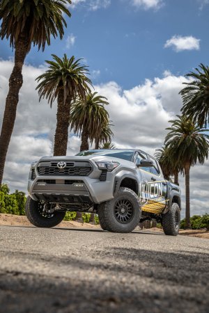 ICON_2024-Toyota-Tacoma-Suspension_Alloys-Wheels-Recon-SLX_Web-Res-26.jpg