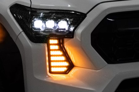 Rave Fang Light.jpg